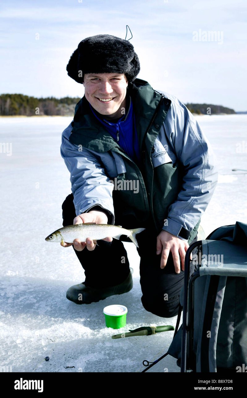 Ice fishing, ice fishing live